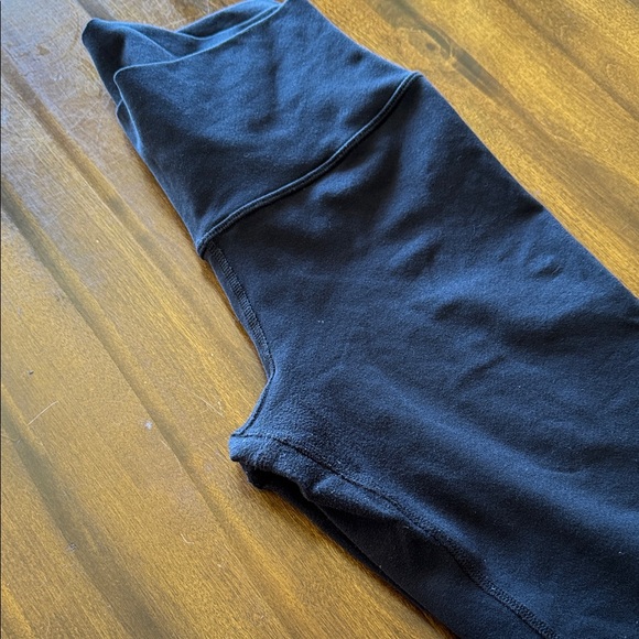 ALO Yoga Black 7/8 High-Waist Airbrush Leggings size M - Picture 6 of 7